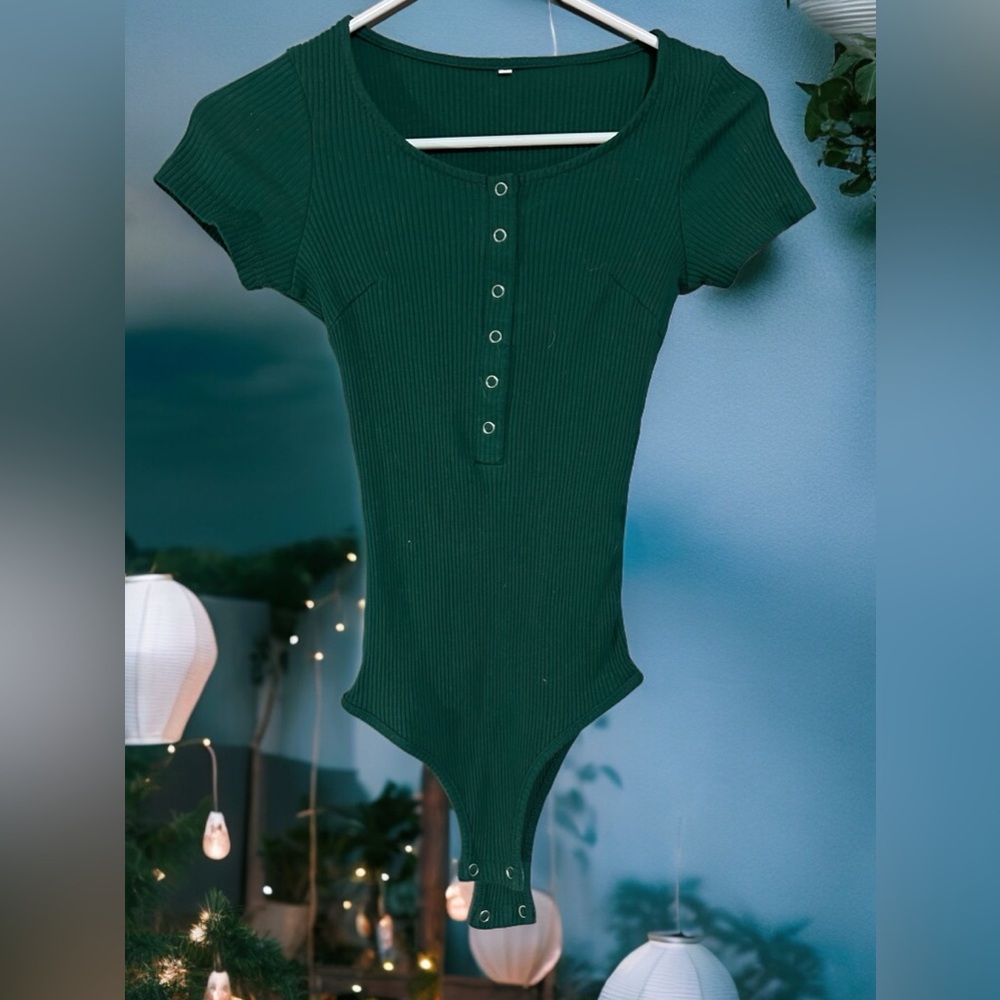 Ribbed Short Sleeve Bodysuit